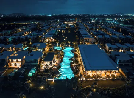 The Ocean Resort Quy Nhon by Fusion Отели в г. Phu Cat District