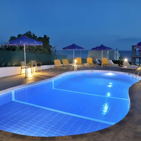 Helios Studios & Apartments