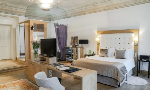 Dome Hotel