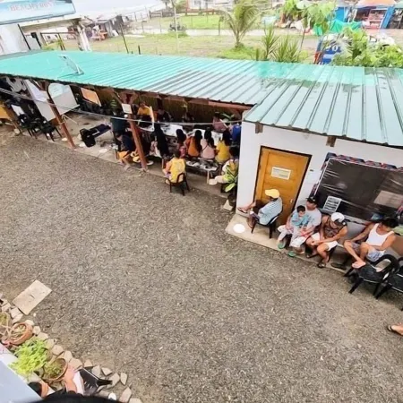 Pacific Waves Inn