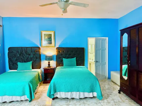 Dela De-Rose Guest House Negril Jamaica