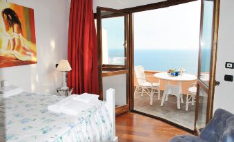 Romantic Cove Sea View Villa 7 km Far from Sperlonga