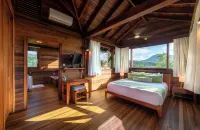 Secret Bay - Bintang 5