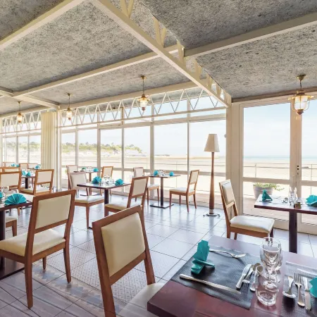 Hôtel Miléade de la Plage - Binic Отели в г. Биник