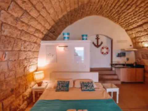 Le Blanc Bleu Hotels in Jbeil