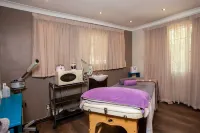 Whispering Pines Country Estate - Spa