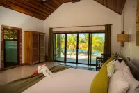 Exclusive Private Island with 360 Degree View of the Ocean Hotels in 