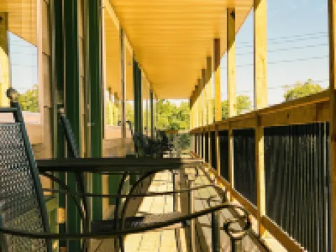 Flat Creek Lodge Hotels in Stone County