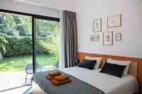 Salty Woods Lodge, Chambre d'hôtes Отели в г. Мессанж