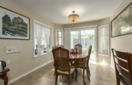 Fraser River Richmond Bed and Breakfast