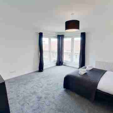 Orange Apartments Bothwell Road Rooms