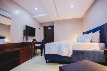White stones hotel