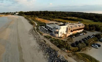 Logis Hôtel & Restaurant les Mouettes - Larmor Plage, Proche de Lorient Hotels near National Maritime Museum - Port Louis