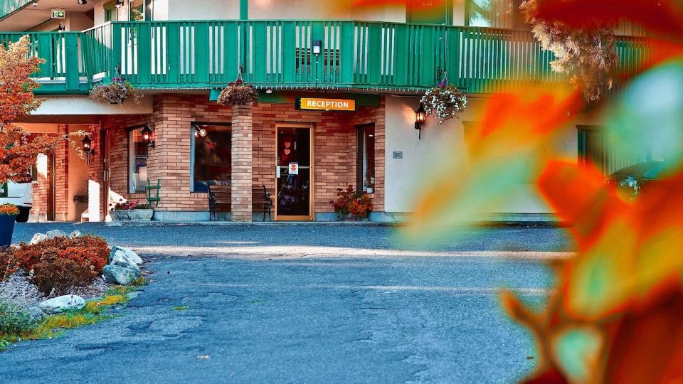 Robin Hood Inn and Suites