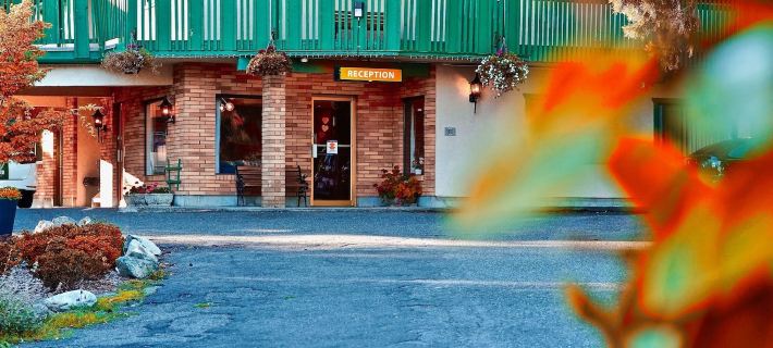 Robin Hood Inn and Suites Ξενοδοχεία στην πόλη Capital