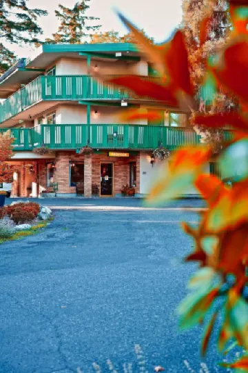 Robin Hood Inn and Suites