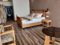 Parwati Retreat Hotels in Turkaura