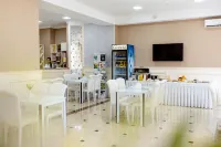 Discovery Hotel - Desayuno
