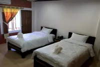Summer Guesthouse & Hostel