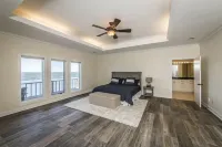 Breathtaking Lakeview Home in Diamond Bluff