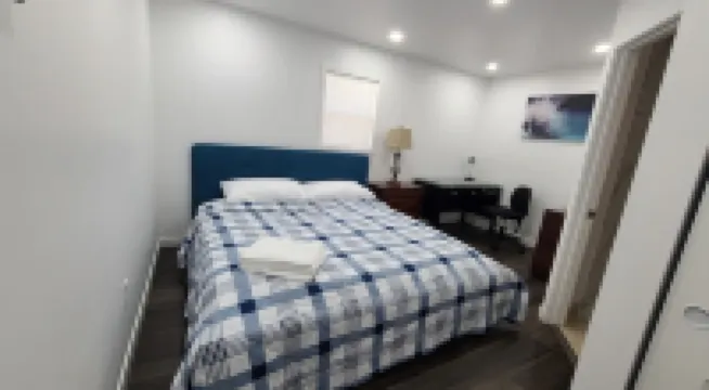 Newly Remodeled 3/2 w/ King Bed Near Intel