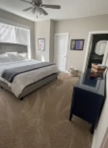 College Football Playoff Condo, 5 Min. to Stadium and 1.5 Miles Off the Square.