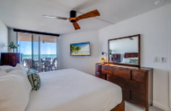 Breathtaking Gulf Views and Heated Community Pool - Elegant Beachfront Retreat