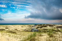 Dazzling Bay Views and Hot Tub - Charming Water-View Escape Hotels in Truro