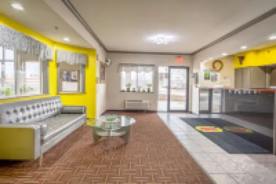 Super 8 by Wyndham Big Rapids