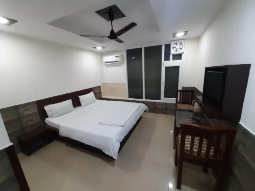 Goroomgo Heavens Guest House Haridwar