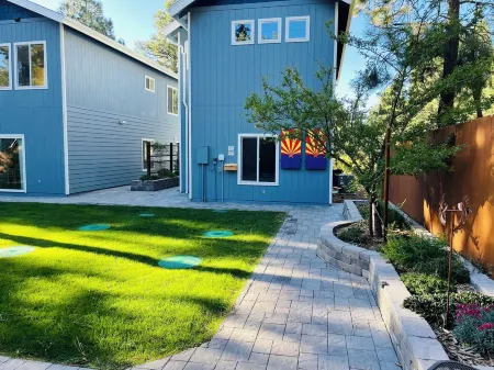 Humphrey's Hideaway! EV Charger, Fire Pit, Game Room