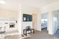 Werribee Short Stay Villas & Accommodation Hotels in Little River