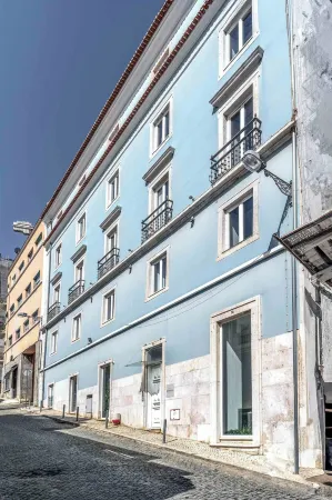 Limehome Lisbon Calçada do Cardeal Отели рядом с достопримечательностью «Музей азулежу»