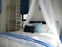 H20 Residence by Adds