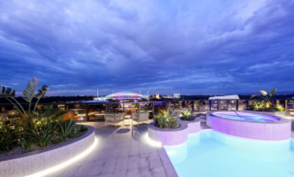 Eos by SkyCity