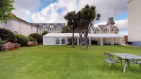 Ommaroo Hotel