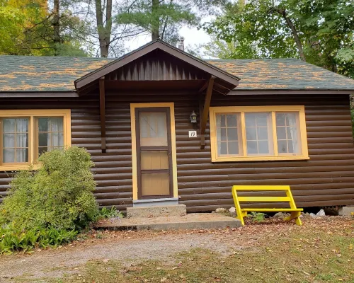 Miners Bay Lodge Hotels in Haliburton County