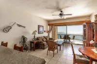 Salty Sea Breeze Gem Ground Floor - Beach