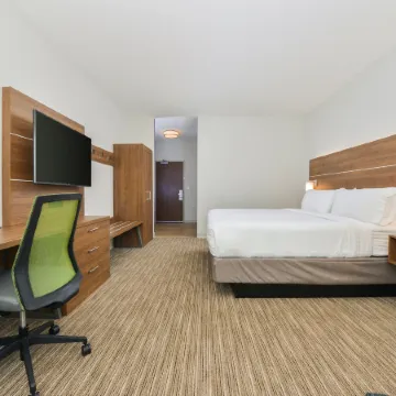 Holiday Inn Express & Suites CHADRON by IHG