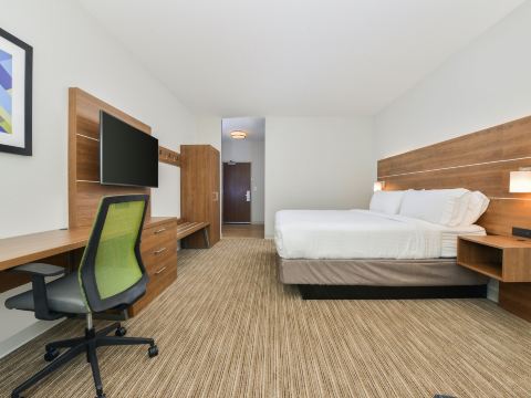 Holiday Inn Express & Suites Chadron