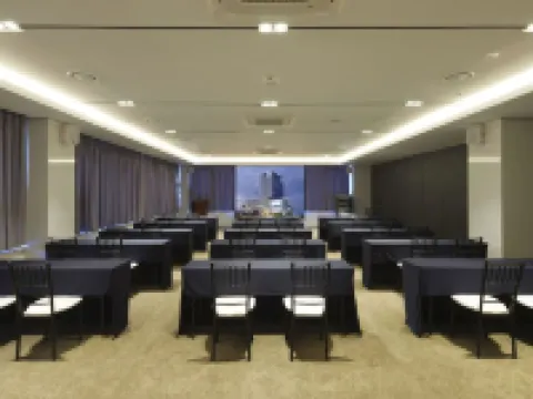 ยอซู เวเนเซีย โฮเทล แอนด์ สวีท โรงแรมในยอซู