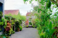 Nauna Villa Bali Hotels near Bali Miga