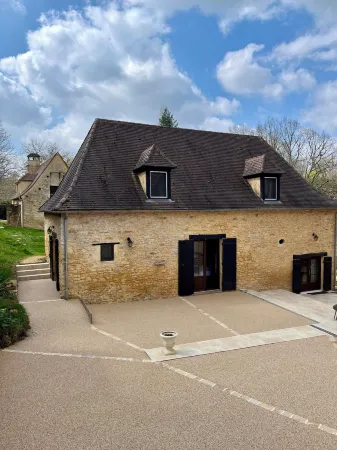 Le Noyer Résidence B&B Отели в г. Сент-Фуа-де-Лонга