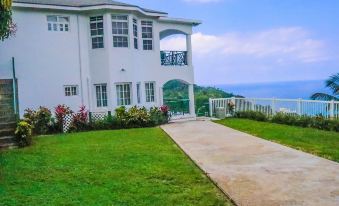 Pink Rock Inn Bed and Breakfast