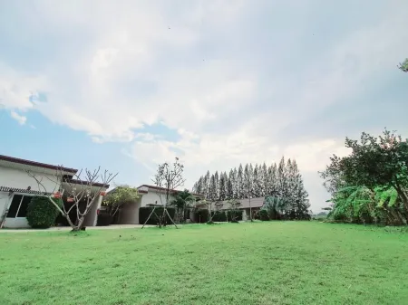 On Green Resort Отели рядом с достопримечательностью «Wat Nong Khao On»