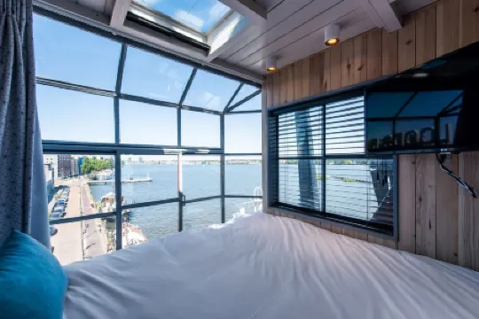 Numa Amsterdam the Crane Отели рядом с достопримечательностью «Мост Питон»