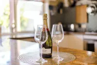 สเตย์เอยู เฟมิลี่ โฮม อิน แคโรไลน์ สปริงส์ โรงแรมใกล้Killarney Lakes Reserve, Melton