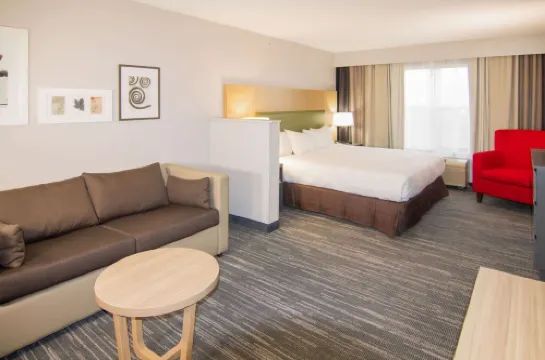 Country Inn & Suites by Radisson, Stockton, IL