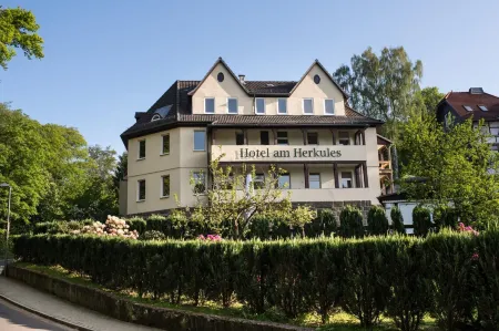 Hotel am Herkules Отели в г. Кассель