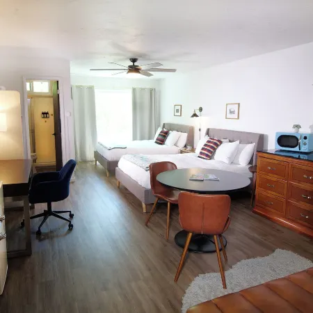 Sierra Blue Hotel & Swim Club